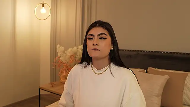 IrisBaker online show from March 29, 12:01 am