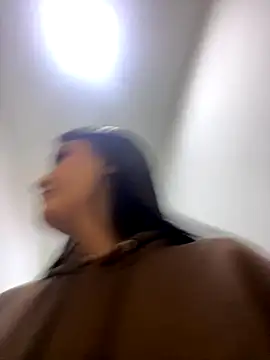 IrisBaker online show from December 17, 10:15 pm