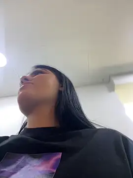 IrisBaker online show from October 24, 9:14 pm