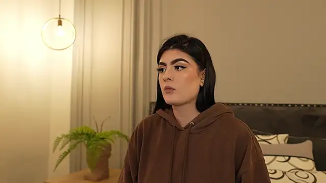 IrisBaker online show from November 14, 9:07 pm