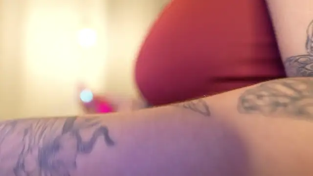 IrisBaker online show from November 27, 9:04 pm