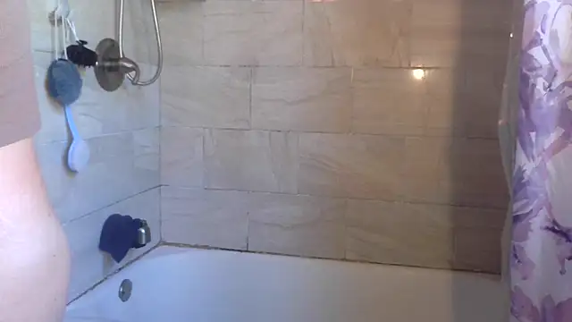 paytonkelly online show from June 10, 11:44 am