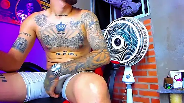 Snapshot of smoker445 chatting on October 4, 12:12 am smoker445 online show from October 4, 12:12 am