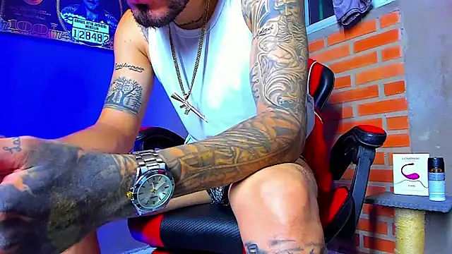 Snapshot of smoker445 chatting on October 7, 10:44 pm smoker445 online show from October 7, 10:44 pm