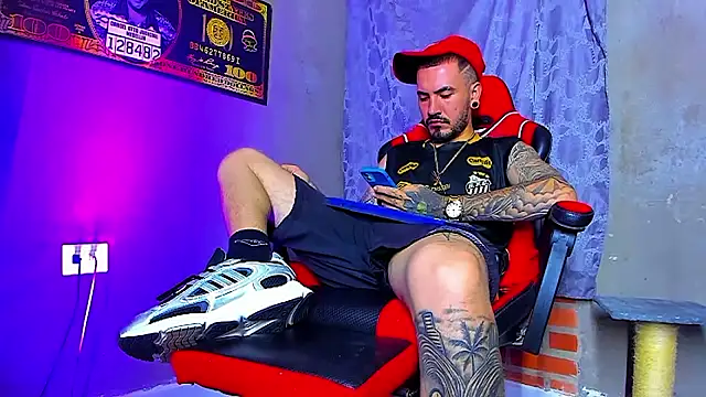 Snapshot of smoker445 chatting on October 5, 11:17 pm smoker445 online show from October 5, 11:17 pm