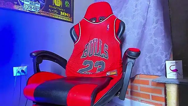 Snapshot of smoker445 chatting on September 25, 11:44 pm smoker445 online show from September 25, 11:44 pm