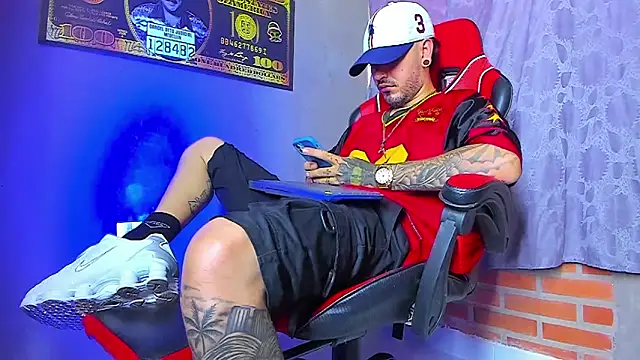 Snapshot of smoker445 chatting on September 24, 8:37 pm smoker445 online show from September 24, 8:37 pm