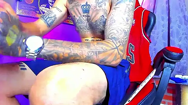 Snapshot of smoker445 chatting on October 29, 6:40 pm smoker445 online show from October 29, 6:40 pm