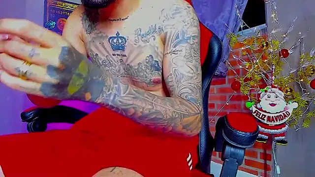 Snapshot of smoker445 chatting on December 2, 5:42 am smoker445 online show from December 2, 5:42 am