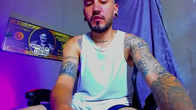 Snapshot of smoker445 chatting on November 11, 9:42 pm smoker445 online show from November 11, 9:42 pm