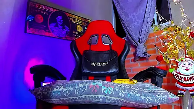 Snapshot of smoker445 chatting on November 30, 7:31 am smoker445 online show from November 30, 7:31 am