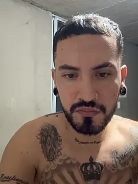 Snapshot of smoker445 chatting on December 1, 7:42 am smoker445 online show from December 1, 7:42 am