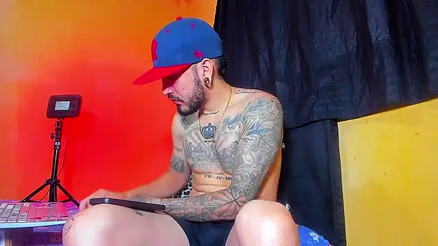 smoker445 online show from June 18, 6:02 pm