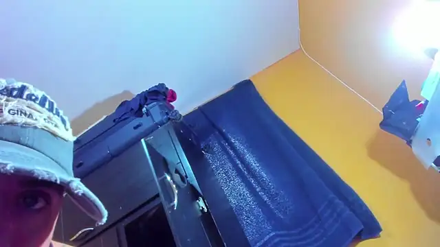 smoker445 online show from February 17, 8:50 pm