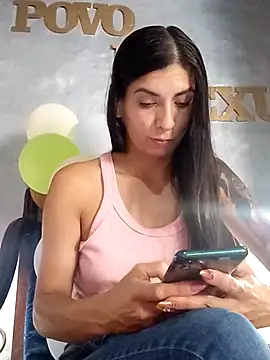 Chicavixy online show from December 17, 5:36 pm