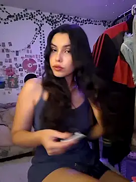 Snapshot of xlalitaxxx chatting on January 1, 2:19 am xlalitaxxx online show from January 1, 2:19 am