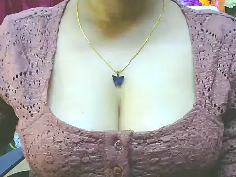 ishmita99 online show from February 1, 11:53 am