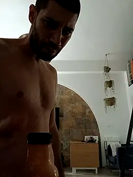 litleboy92 online show from October 31, 1:13 am
