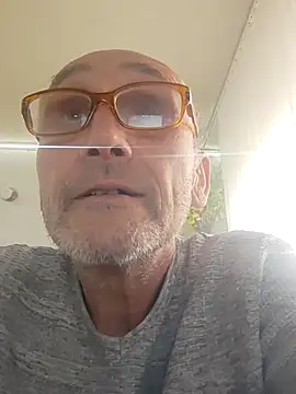 Snapshot of tino66 chatting on November 1, 1:27 pm tino66 online show from November 1, 1:27 pm