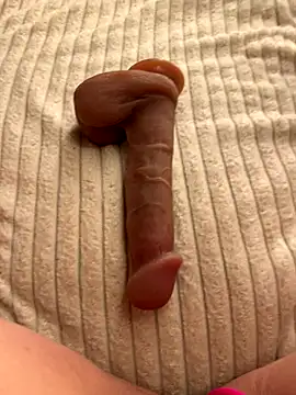 Leanaa Jolly online show from October 14, 11:55 am