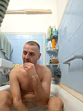 Snapshot of Huncutkuki chatting on February 15, 6:55 pm Huncutkuki online show from February 15, 6:55 pm