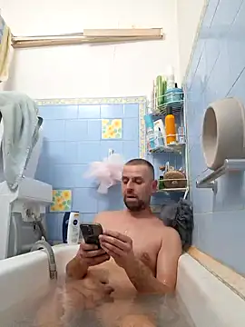 Snapshot of Huncutkuki chatting on February 12, 3:05 pm Huncutkuki online show from February 12, 3:05 pm