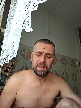 Snapshot of Huncutkuki chatting on February 6, 9:53 am Huncutkuki online show from February 6, 9:53 am