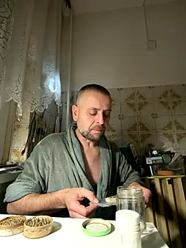 Snapshot of Huncutkuki chatting on December 20, 11:07 pm Huncutkuki online show from December 20, 11:07 pm