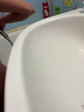 Snapshot of Huncutkuki chatting on January 5, 7:39 pm Huncutkuki online show from January 5, 7:39 pm