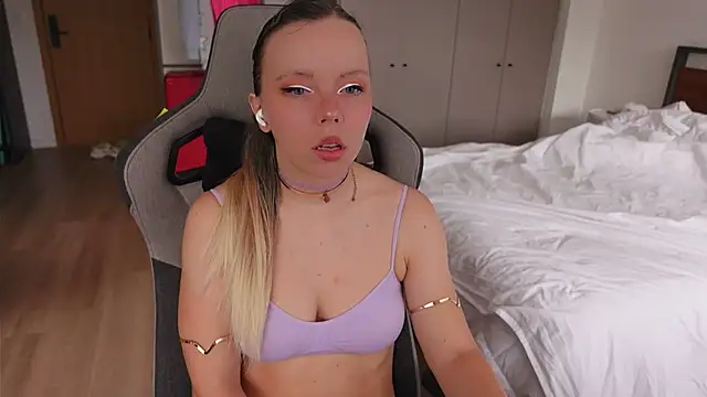 Ayra Lust online show from February 9, 4:38 pm