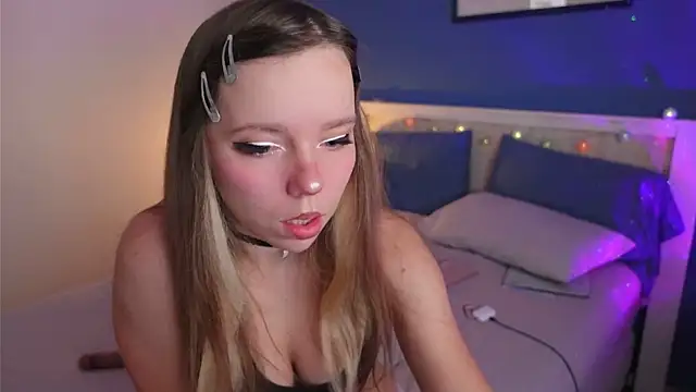 Ayra Lust online show from April 9, 12:55 pm