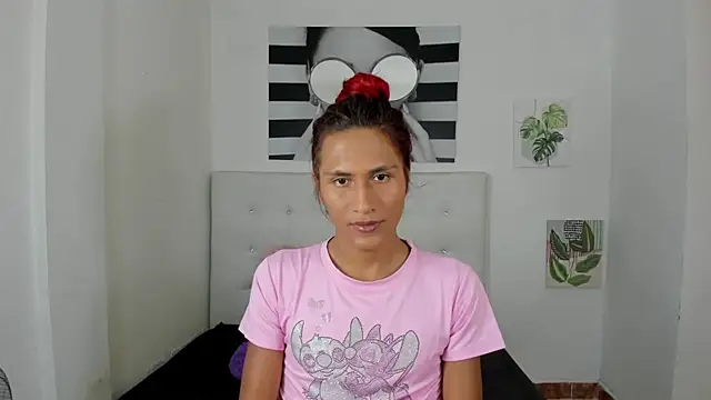 Brisahott online show from November 7, 1:32 am