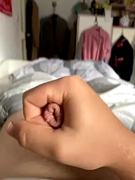 Snapshot of bigschlong290 chatting on October 27, 8:26 am bigschlong290 online show from October 27, 8:26 am