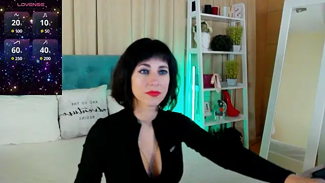 HeidiBloom online show from March 18, 2:06 pm