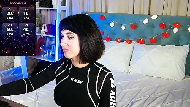 HeidiBloom online show from February 12, 3:27 pm