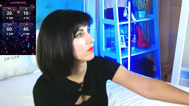 HeidiBloom online show from February 26, 7:32 pm