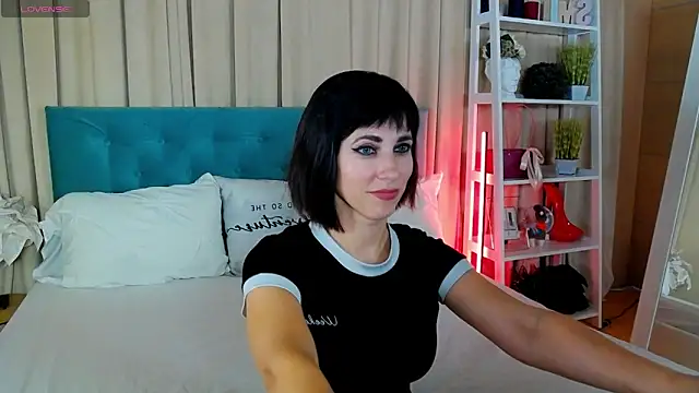 HeidiBloom online show from March 15, 2:23 pm