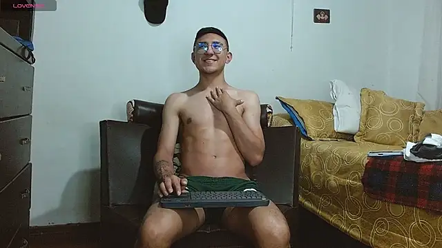 samfox  online show from October 18, 5:09 am