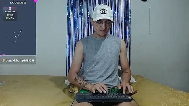 samfox  online show from September 16, 11:22 am