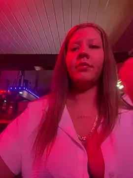 Snapshot of andreinitahg chatting on December 13, 5:54 pm andreinitahg online show from December 13, 5:54 pm