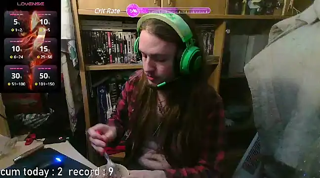 Snapshot of nicolasdumand21 chatting on December 6, 8:01 pm nicolasdumand21 online show from December 6, 8:01 pm