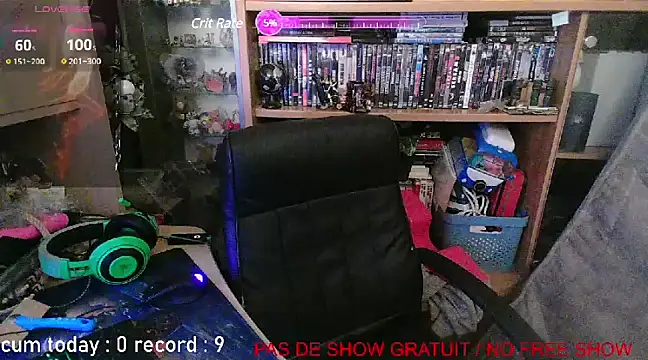 Snapshot of nicolasdumand21 chatting on February 9, 8:45 pm nicolasdumand21 online show from February 9, 8:45 pm