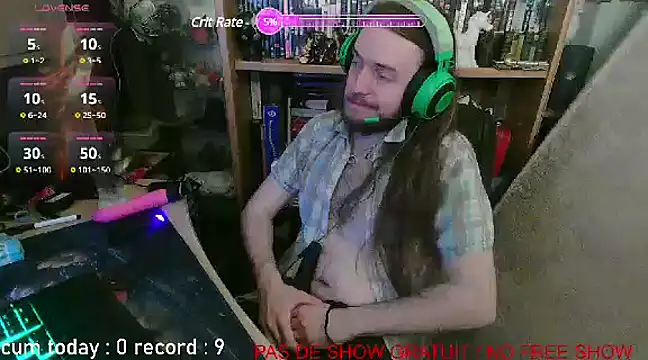 Snapshot of nicolasdumand21 chatting on February 18, 7:52 pm nicolasdumand21 online show from February 18, 7:52 pm