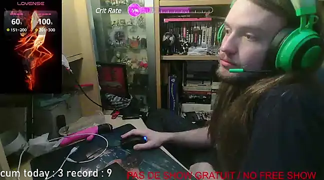 Snapshot of nicolasdumand21 chatting on December 13, 7:53 pm nicolasdumand21 online show from December 13, 7:53 pm