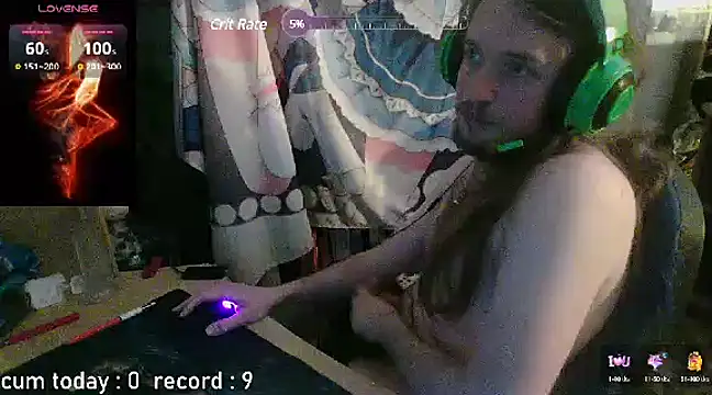 Snapshot of nicolasdumand21 chatting on December 2, 4:15 pm nicolasdumand21 online show from December 2, 4:15 pm