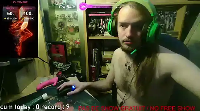 Snapshot of nicolasdumand21 chatting on December 17, 7:15 pm nicolasdumand21 online show from December 17, 7:15 pm