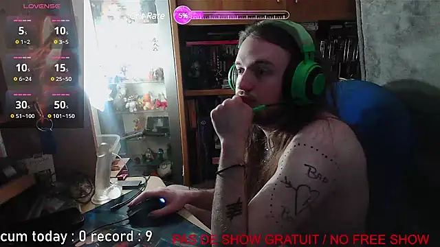 Snapshot of nicolasdumand21 chatting on January 23, 12:41 pm nicolasdumand21 online show from January 23, 12:41 pm