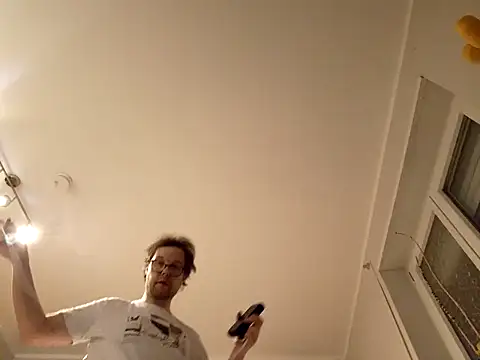 larsgessner30 online show from December 3, 10:42 pm