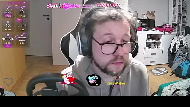 larsgessner30 online show from November 3, 6:44 pm