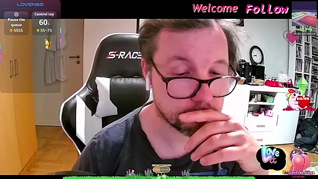 larsgessner30 online show from May 25, 2:33 am